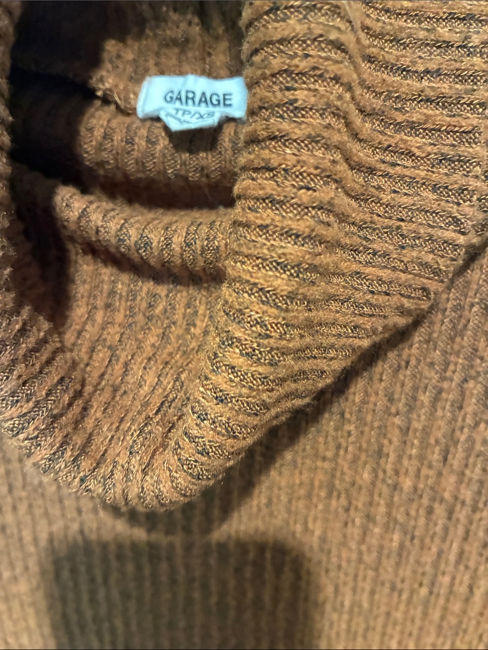 Garage Rust Ribbed Cropped Turtleneck Sweater B18 - Picture 2 of 4